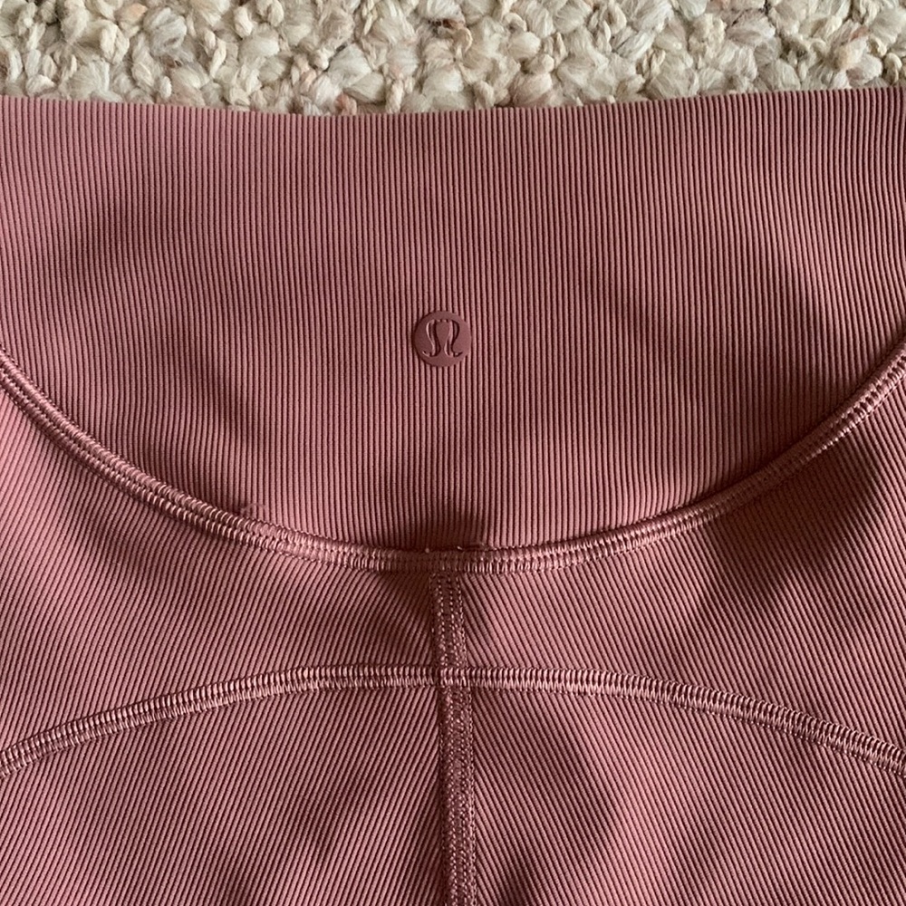 Lululemon biker shorts size4